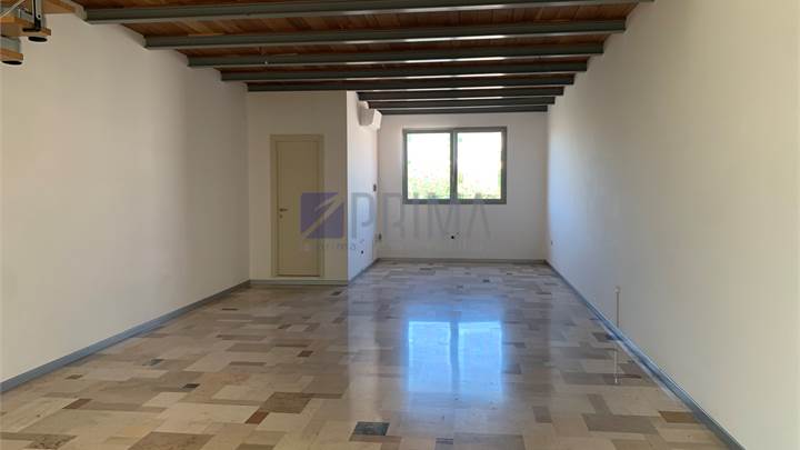 Negozio in affitto ad Osimo