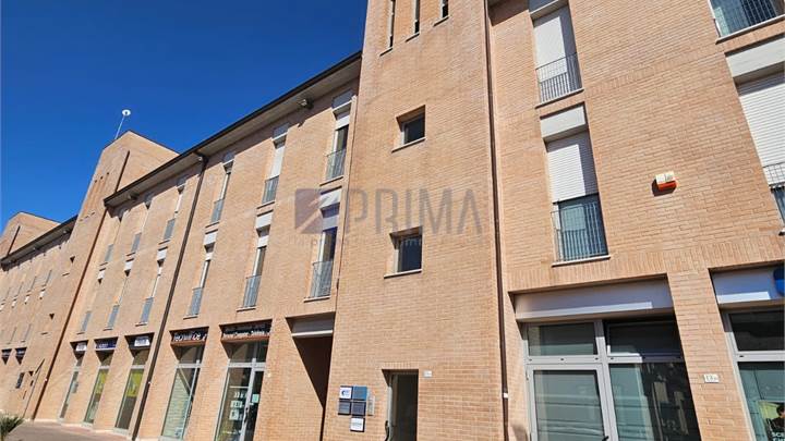 Magazzino in condominio di recente costruzione
