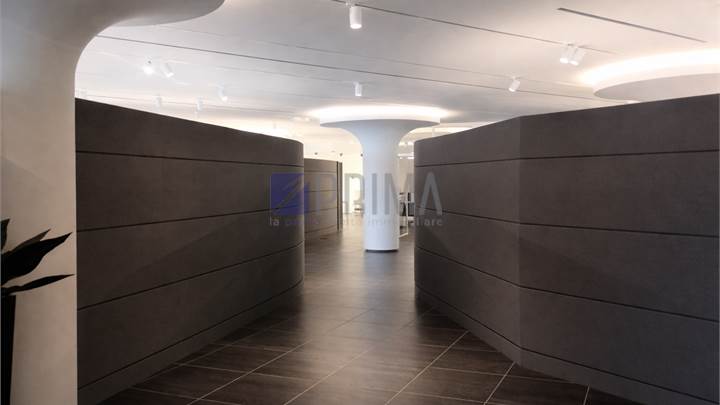 Locale Uffici/Showroom divisibili in 2 unità autonome