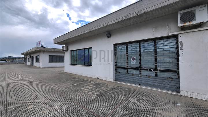  Locale commerciale alla Baraccola 