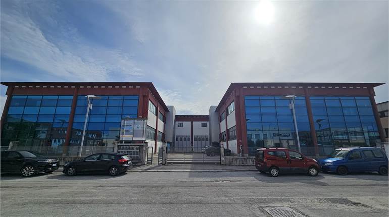 Luminoso Ufficio di 110 mq in Vendita a Senigallia