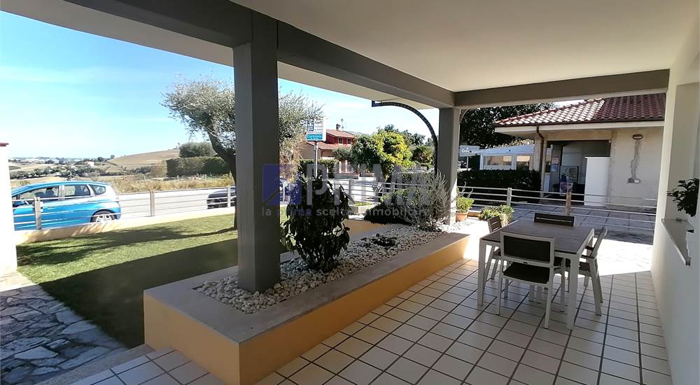 Patio di ingresso
